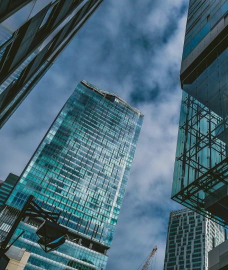 İŞİN GÜVENCESİ, AURA’NIN HİZMETİ